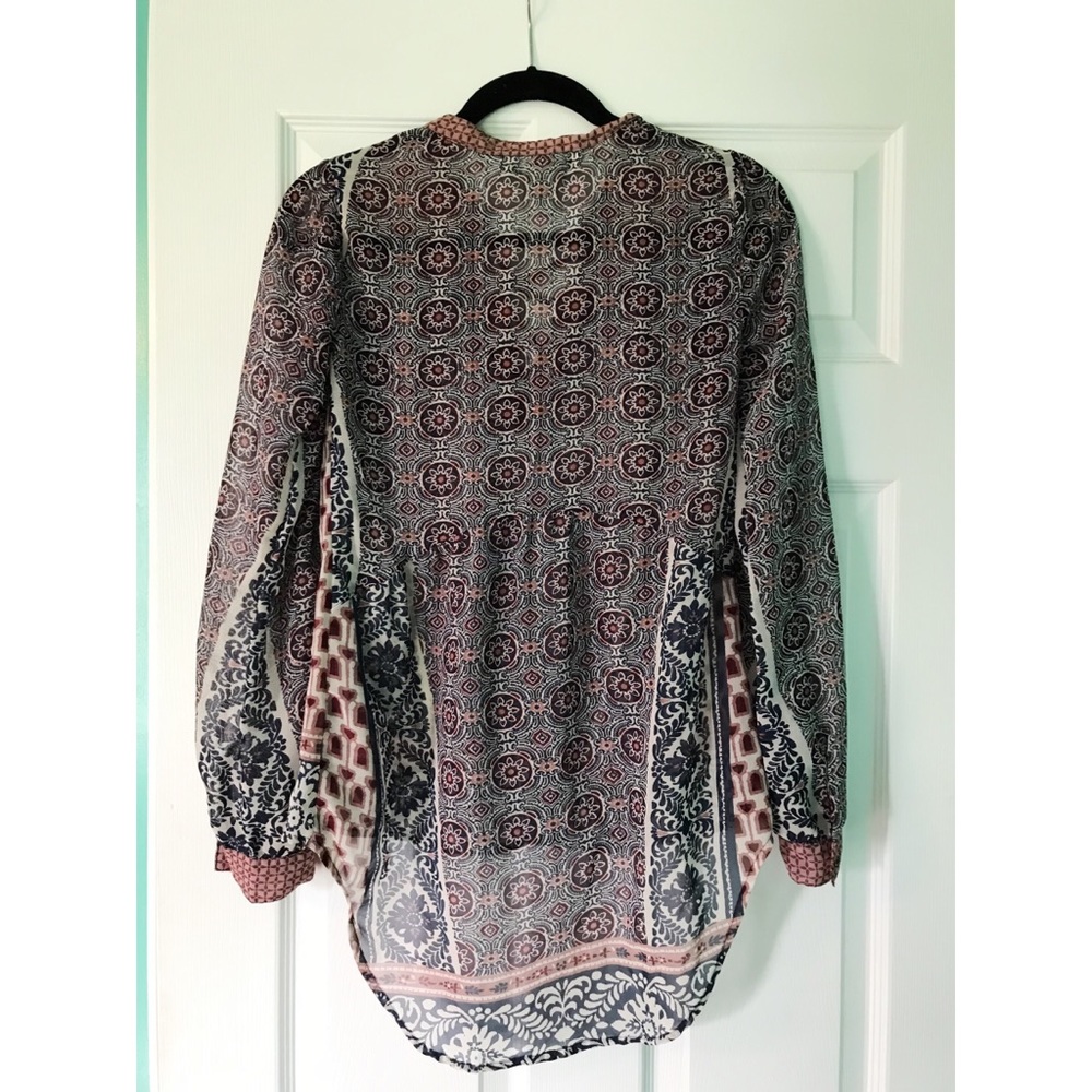 American Rag Blouse - Picture 2 of 3